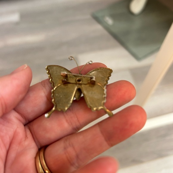 4/$50 cute retro Colourful Butterfly Brooch 🦋 - Picture 6 of 6